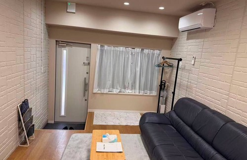 Minami House | Cozy House Namba Osaka Namiami neighborhood, quiet, located in the center of Osaka Namiami, with a car park in one of the independent residences.