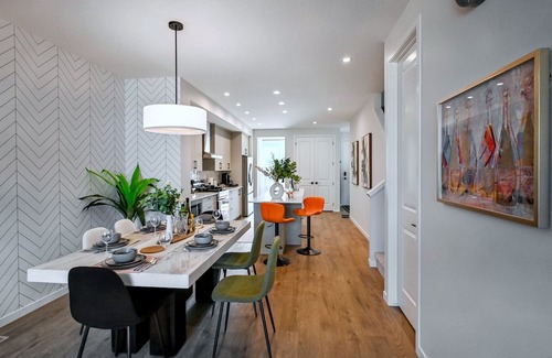 Keith House | New Modern 5BR|3.5BA|2 Living Rms|2Full Kitchen|Arcade Games|near Banff|Sleep10