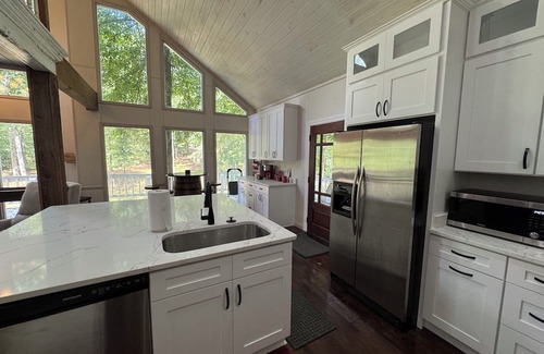 Duncanville House | Legends Lodge: A woodland retreat near University of Alabama!