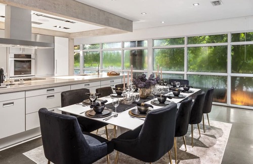Northeast Coconut Grove House | Miami Getaway Villa | Villa Nova