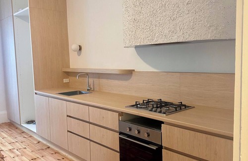 Henley Beach House | Luxe Beach Bungalow Henley 4BR Walk to the Beach. Fire pit, Games room and BBQ