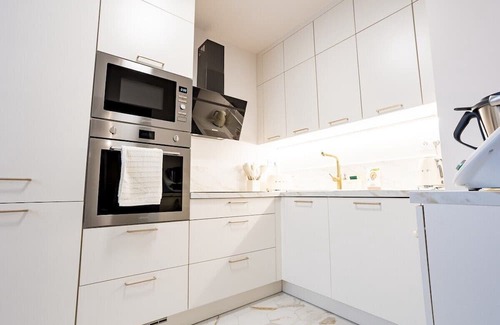 Paris City Center Apartment | Apartment-Private Bathroom-Apartment