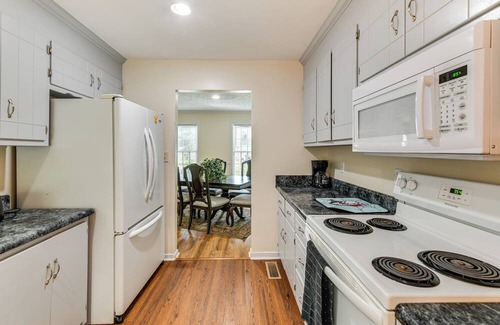 North Chesterfield House | Classic Colonial Home w/Private Yard in Richmond!