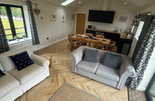 Low Catton House | The Old Potting shed 2 bedroom cottage with hot tub near York, pet friendly
