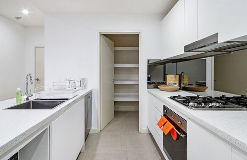 Mascot Apartment | 2BR Mascot Apartment near Airport & CBD