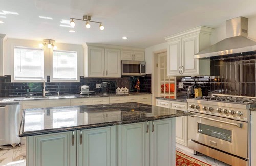Conneaut House | Near Lake Erie, Harbor & Parks: Conneaut Getaway!