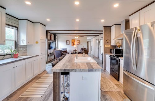 Hawley House | Peaceful Countryside Home w/Yard in Hawley