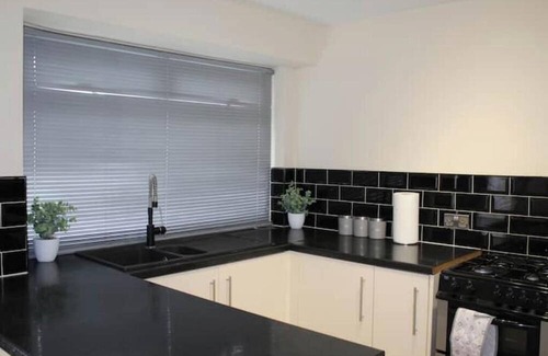 Newcastle-upon-Tyne House | Exquisite Stays near the city centre and airport