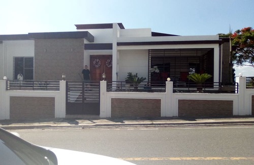 La Vega House | Welcoming 3-bedroom house, Great for family or couple Luxurious/affordable.