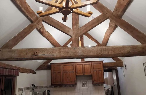 Alcester Cottage | The Milking Parlour - Cottage within farm grounds