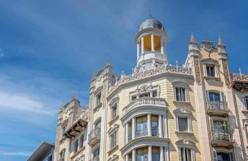 Eixample Apartment | 4-bedroom apartment in fantastic Barcelona with AC