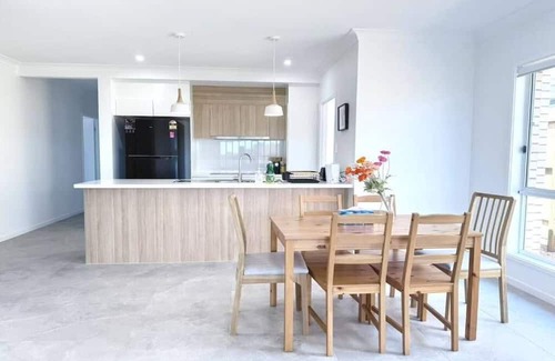 Brisbane House | Home Blanc - Brand New, Peaceful & Well Equipped