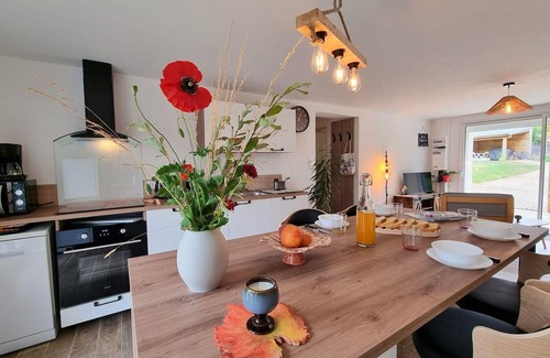 La Versanne Cottage | Renovated cottage with Wi-Fi, garden and pets allowed in La Versanne
