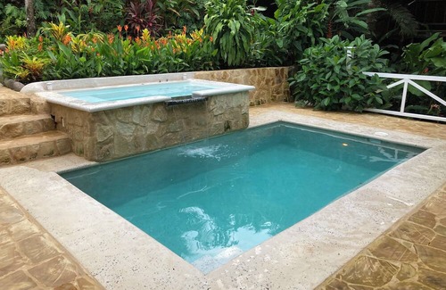 Montezuma House | Charming 2-bedroom house in peaceful Montezuma with AC