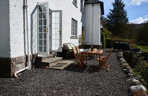 Taynuilt Apartment | Picturesque country suite located at Lonan Country House & Gardens in Scotland!