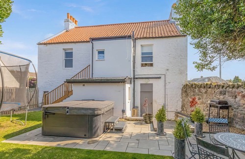 Musselburgh Cottage | 4 bedroom accommodation in Musselburgh