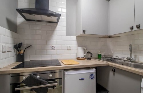 Glasgow Westend Apartment | Pass the Keys | Cosy in Fabulous West End