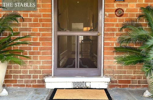 Bathurst House | Beautiful Heritage home close to CBD Sporting fields and hospital