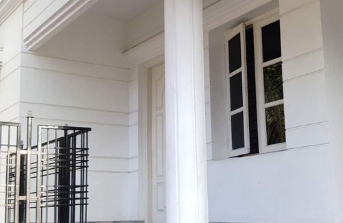 Gokulam Apartment | VARSHA ENCLAVE WHITE HOUSE