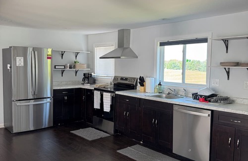 Whittaker House | 3-bedroom house in lovely Ann Arbor with AC