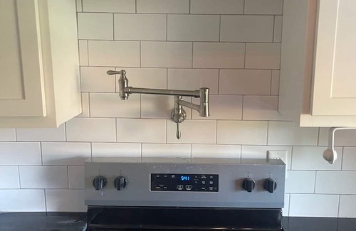 Alton Apartment | Historic Alton duplex! Upper unit