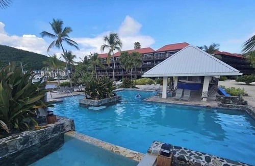 Cabes Point Condo | DIRECTLY ON SAPPHIRE BEACH 30 STEPS FROM CARIBBEAN SNORKELING 30 STEPS TO POOL