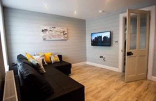 Warrenpoint House | Warrenpoint Centre, Town House Co. DownnPerfect to explore Carlingford Lough