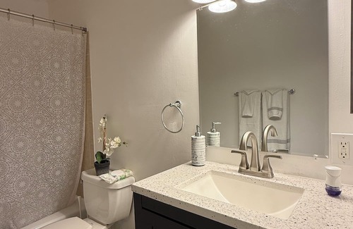 Alexandria West House | Enjoyable townhome with AC in charming Alexandria