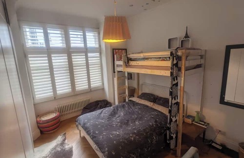 Stoke Newington Apartment | Beautiful Victorian 1-bed flat in charming Stoke Newington