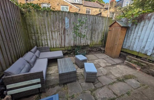 Stoke Newington Apartment | Beautiful Victorian 1-bed flat in charming Stoke Newington