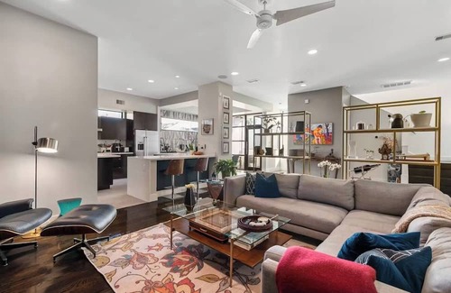 Hyde Park House | Modern River Oaks Luxury Home w/Pool, Gym & Designer Interiors – Near NRG