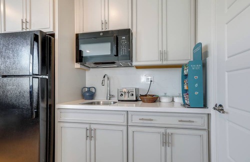 Woodland House | Cozy & Convenient Residential Duplex in Woodland