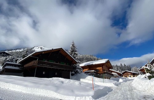Morgins Ski Chalet | Chalet Les Ravaires, Morgins