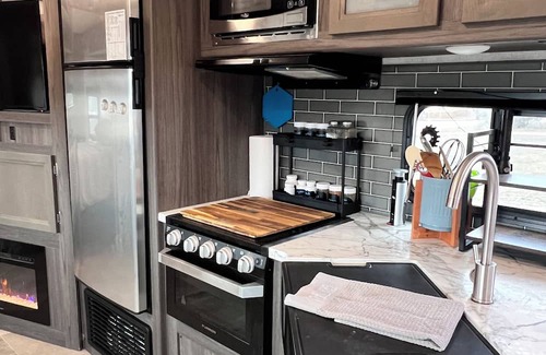 Kempner House | Tranquil Hill Country RV