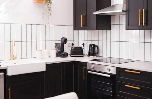 Chapel en le Frith Apartment | Former 18th century bank, now two contemporary apartments with Michelin Guide rated restaurant