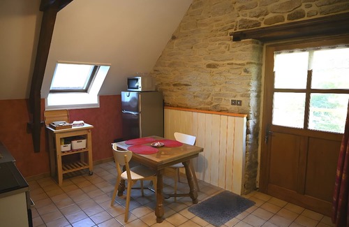 Elven House | Country House “Gîte Nautilus” with Private Terrace, Shared Garden and Wi-Fi