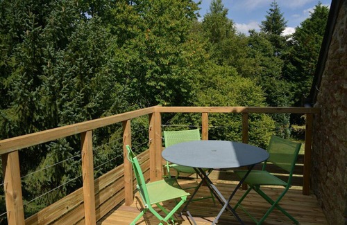 Elven House | Country House “Gîte Nautilus” with Private Terrace, Shared Garden and Wi-Fi