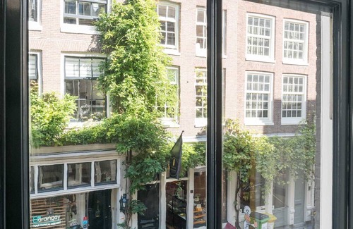 Grachtengordel-West Apartment | Twenty Five City (Room 1)