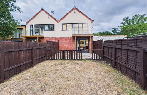 Wychbold House | *New* | Saxon Way | Gym | Pool & Spa