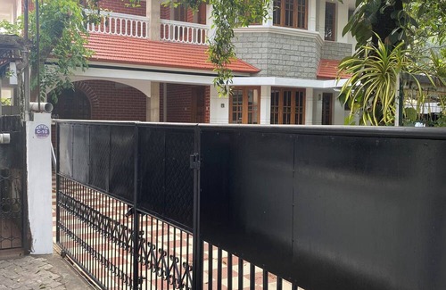 Edapalli House | 3BHK independent villa, 5 minutes to Lulu Mall at Edappally, Kochi, Kerala