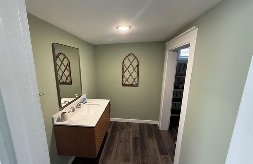 Americus Apartment | Oasis Retreat Charming, newly renovated 1/1 in the heart of downtown