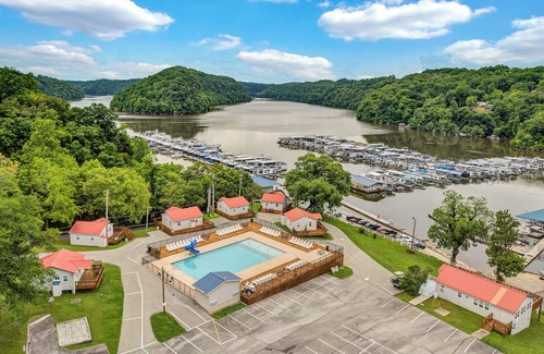 Smithville Cabin | Lake Front Lodge With a Pool and Bar & Grill