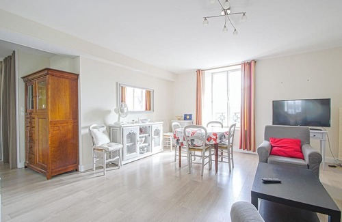 Bayeux Apartment | IKE'S APARTMENT, beautiful apartment in the city center with elevator.