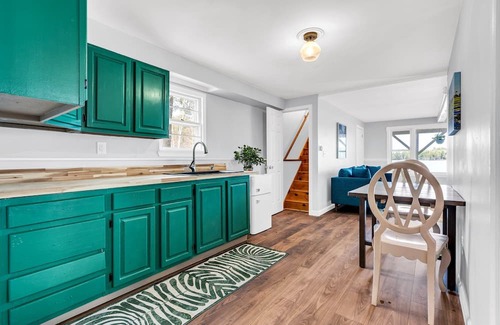 Standish House | New Listing! The Beach House on Watchic — Great for groups & family friendly!