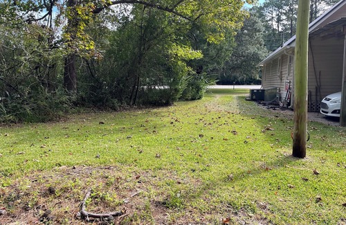 Pawleys Island House | Cute cottage in Pawleys with 2 queen beds and 2 full baths that allow pets!