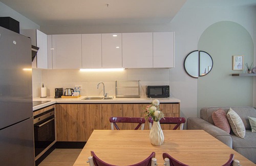 Esenyurt Apartment | Cozy Retreat: Stylish 1BR Apt