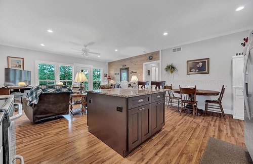 Double Springs House | Amazing, Lake Front Home With Boat Dock