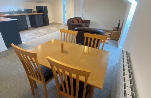 Longtown Apartment | Cosy modern apartment with private hot tub, family friendly, hiking trails.