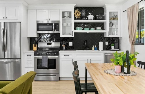 Camelback East House | The Entertainers Dream Villa: Private Pool & Games