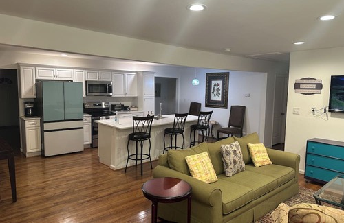 East Durham Bed & Breakfast | Charming 2-bedroom bed & breakfast in Durham with WiFi, AC